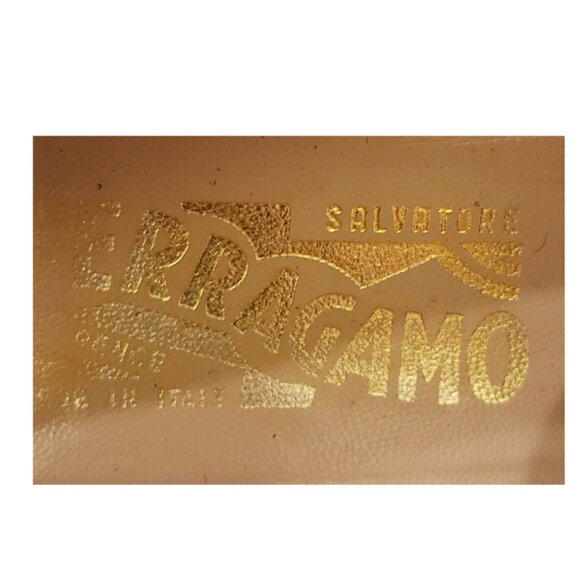 Salvatore Ferragamo Black Leather/Suede Heeled Pumps Size-8.5 AAAA Made in Italy - Picture 5 of 9